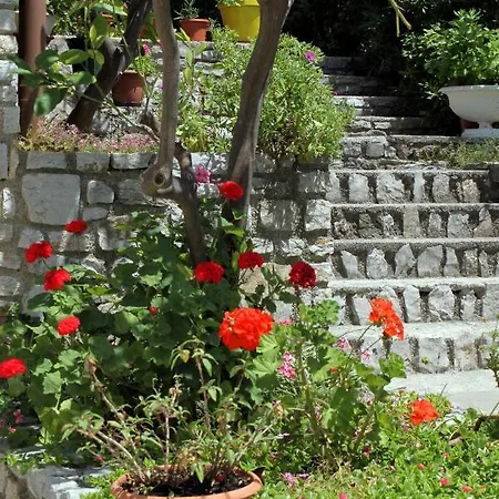Apartments By The Sea Mali Losinj