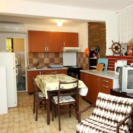 Apartments By The Sea Mali Losinj