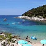 Apartment Apartments By The Sea Mali Losinj Mali Lošinj